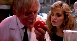 Le professeur Gangreen, une tomate, et sa maîtresse-tomate